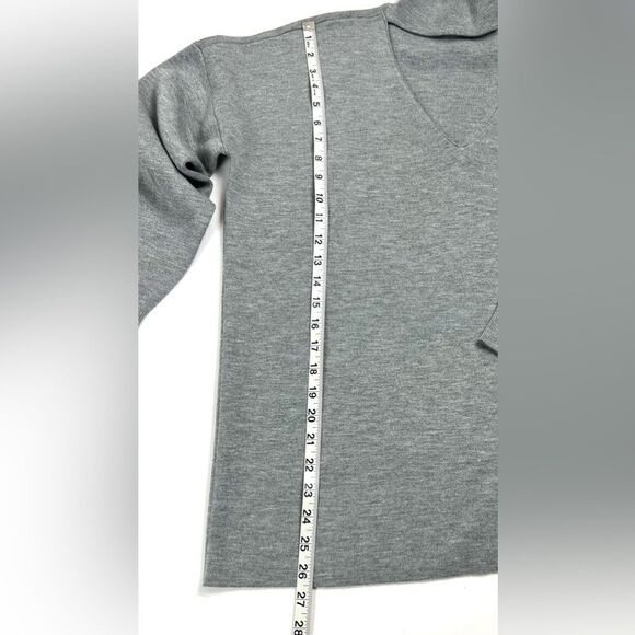 Alice + Olivia Cashmere Blend Open V Turtleneck Sweater - Picture 10 of 10